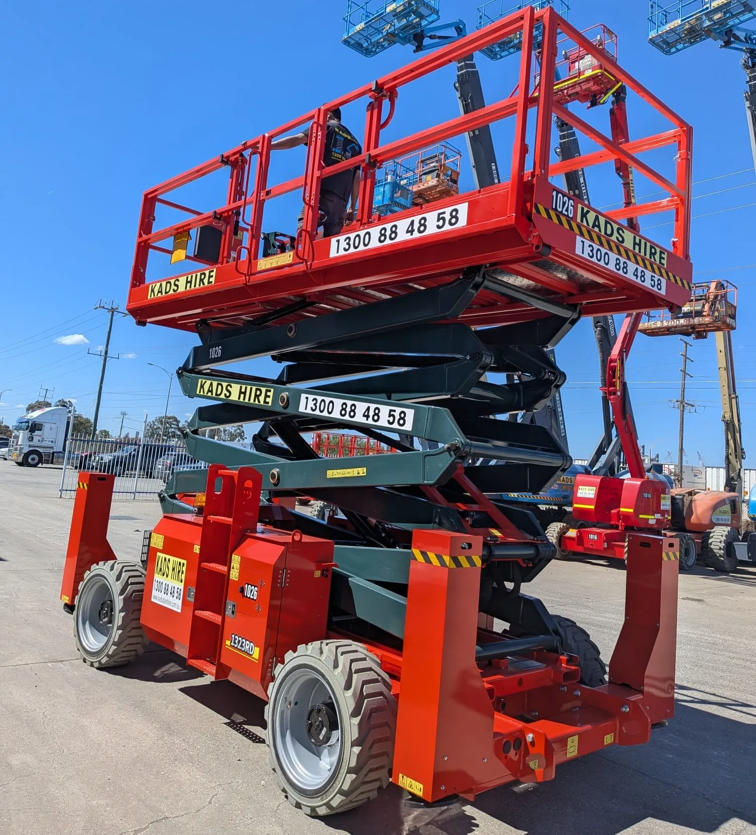 43FT Diesel Rough Terrain Scissor Lift Sinoboom 1323RD